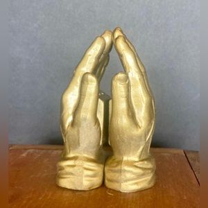 Salt and pepper shakers Praying Hands Stamped Japan